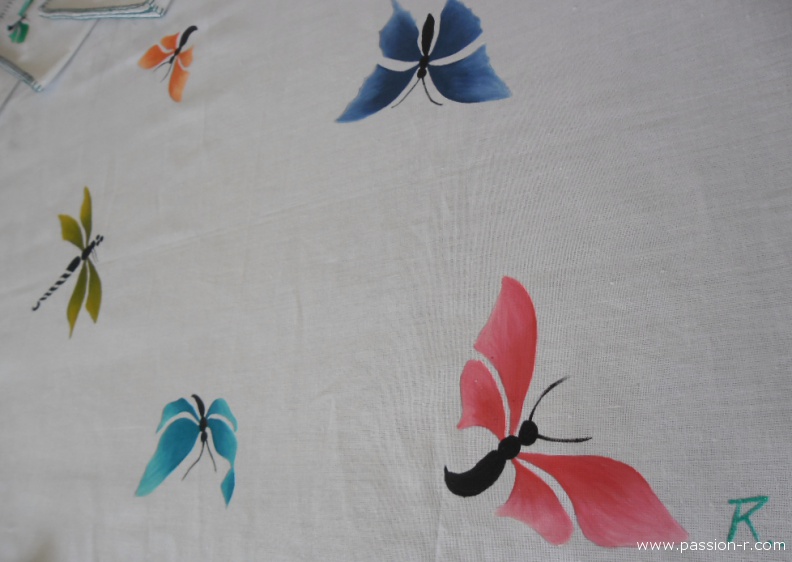 nappe insectes volant 12 couverts 3